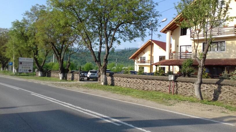 Camves Inn Sighetu Marmaţiei Buitenkant foto